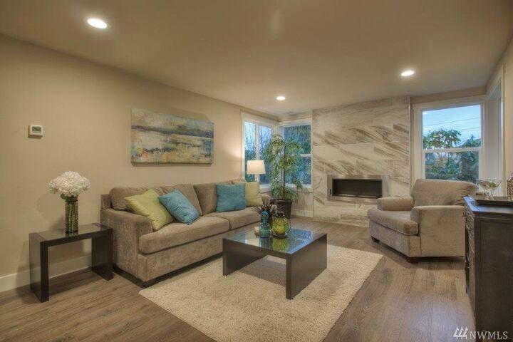 Property Photo:  11605 74th Ave S  WA 98178 