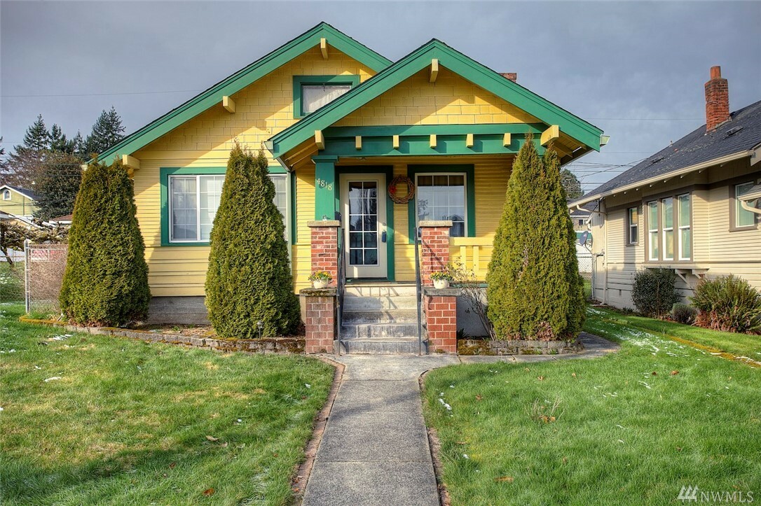 Property Photo:  4818 Yakima Ave  WA 98408 