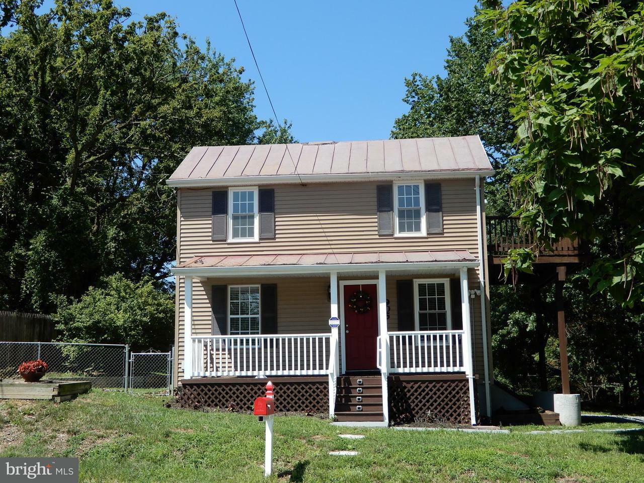 Property Photo: 905 Rollins Avenue MD 20743