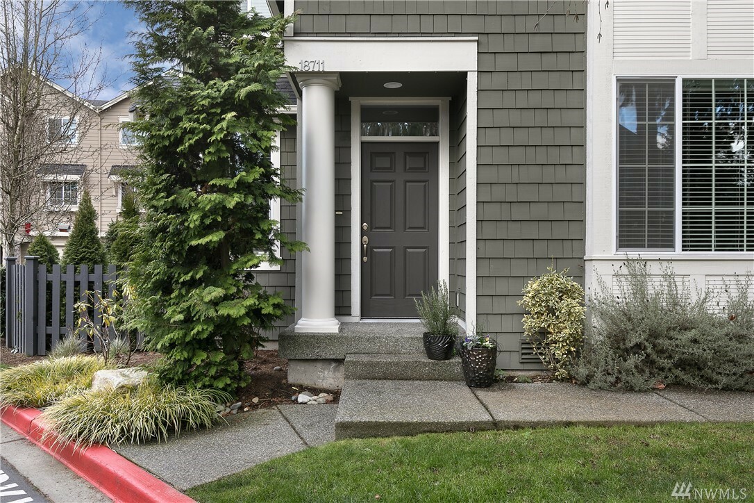 Property Photo:  18711 101st Ave NE 9  WA 98011 