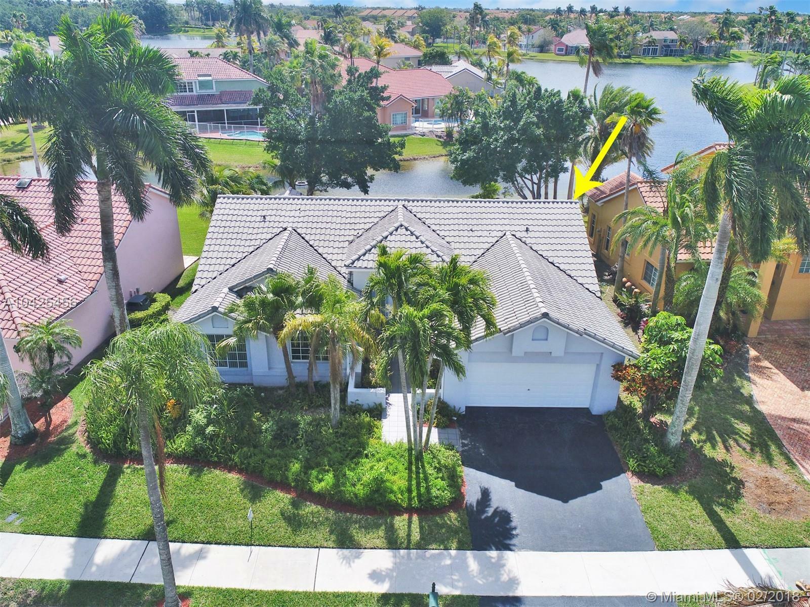 Property Photo: 1024 Laguna Springs Dr FL 33326