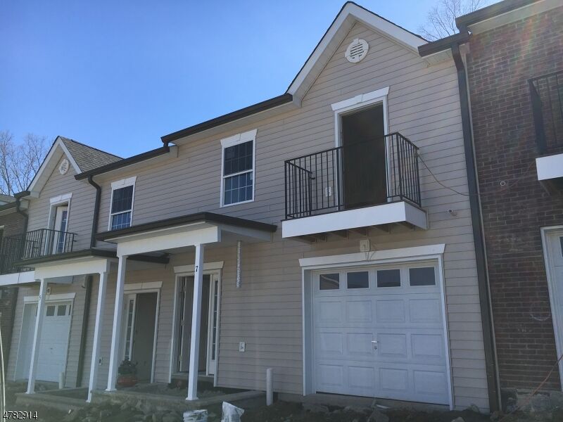 Property Photo:  7 Gregg Ct  NJ 07860 