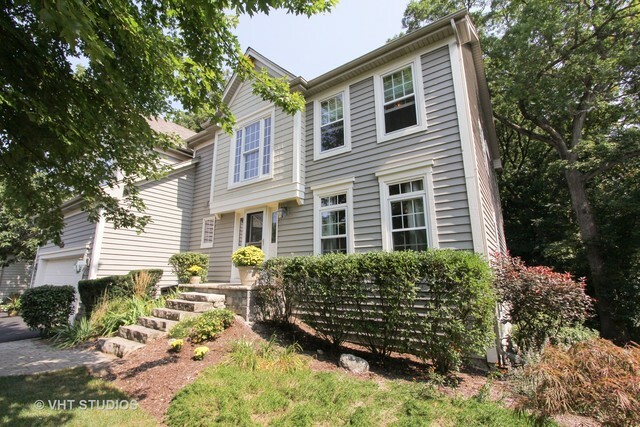 Property Photo: 718 Barberry Trail IL 60021