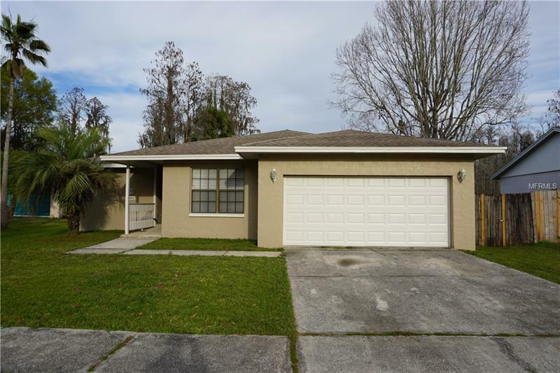 Property Photo:  1400 Eastwood Drive  FL 33549 