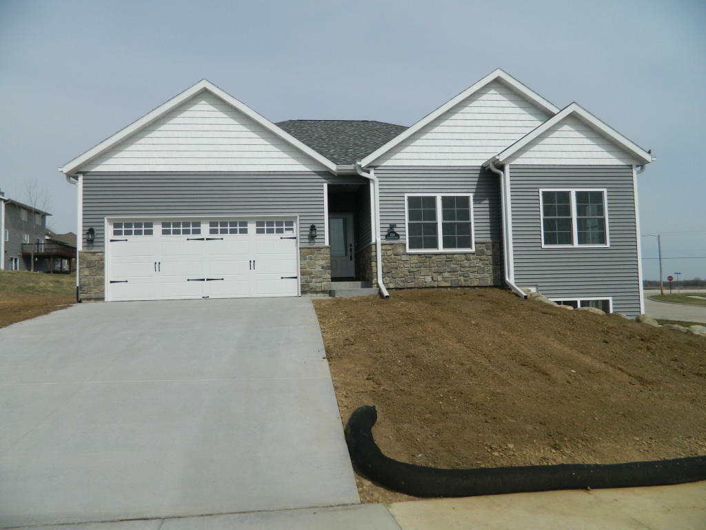 Property Photo:  1514 Wedgewood  WI 53098 