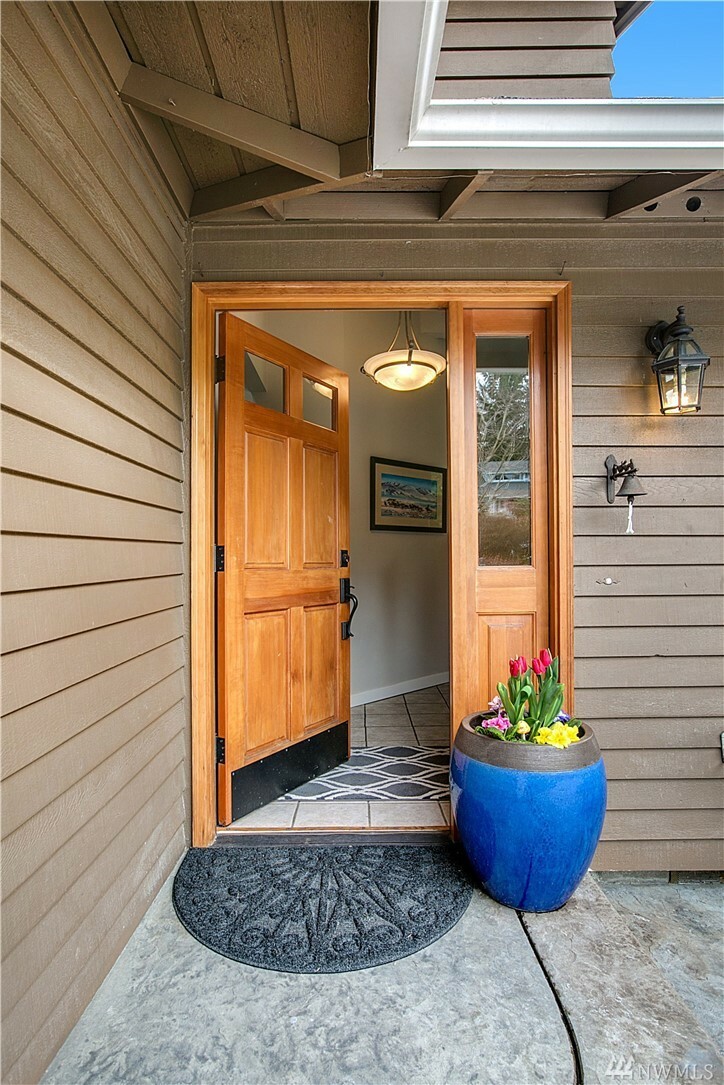 Property Photo: 2014 187th Ave NE WA 98052