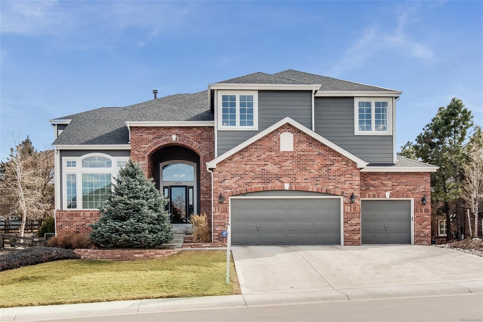 Property Photo:  10816 Bobcat Terrace  CO 80124 