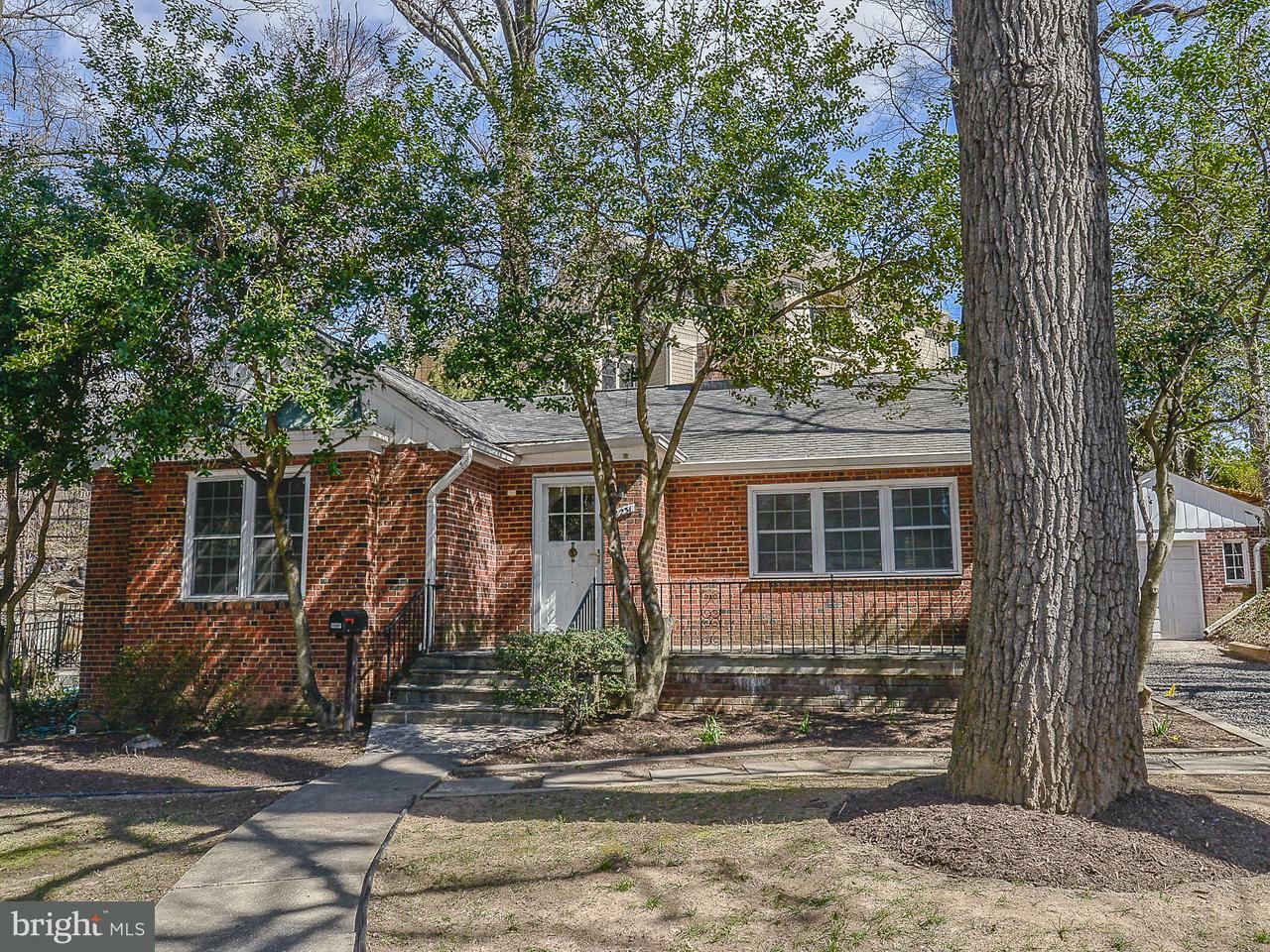 Property Photo: 2231 Vermont Street VA 22207
