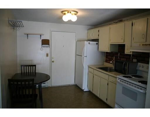 Property Photo:  100 Pemberton St 17  MA 01826 