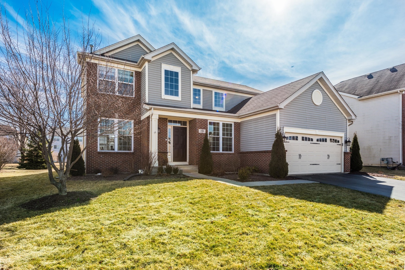 Property Photo: 19 Ellington Court IL 60177