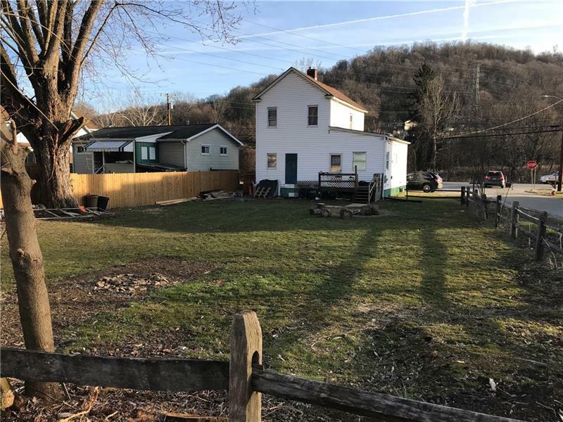 Property Photo:  1101 Greensburg Road  PA 15068 