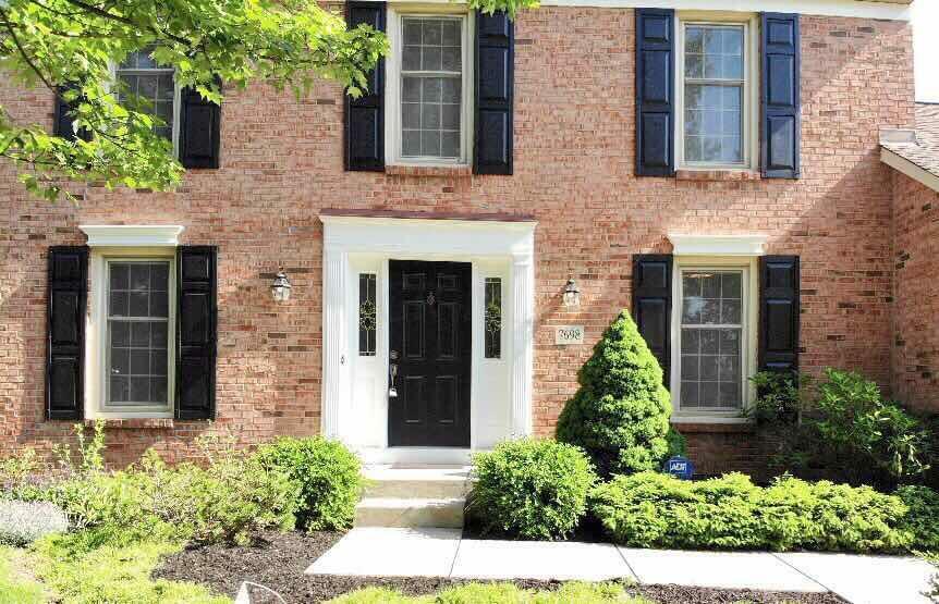 Property Photo: 7698 Aldridge Place OH 43017