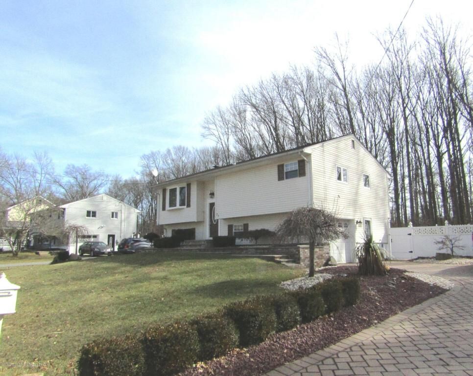 Property Photo:  73 Rockhill Road  NJ 08857 