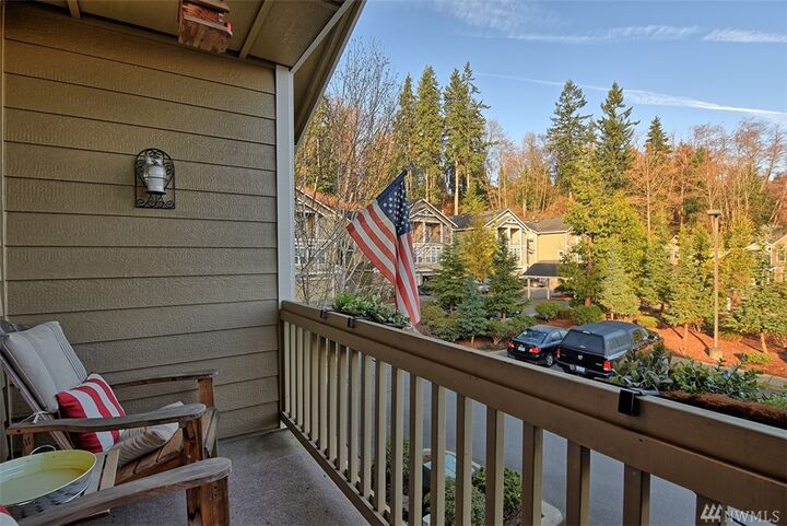 Property Photo: 5300 Glenwood Ave I-2 WA 98203