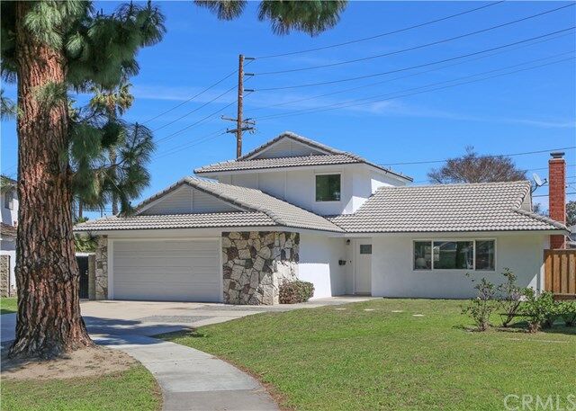 Property Photo: 12752 Firebrand Circle CA 92840