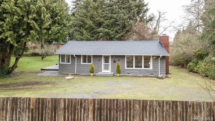Property Photo: 7110 SW Point Robinson Rd WA 98070