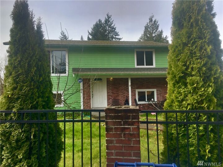 Property Photo: 32603 8th Ct S WA 98003