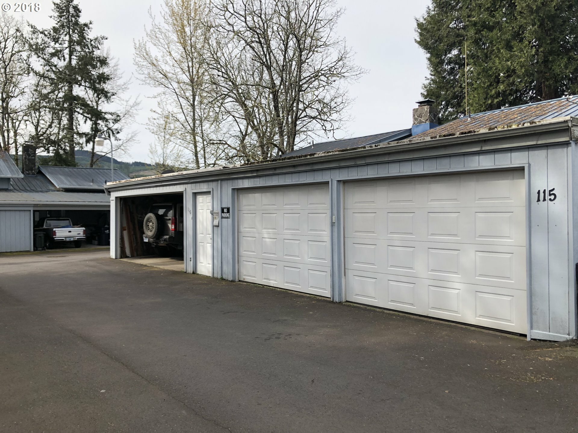 Property Photo: 115 S Alder St OR 97452