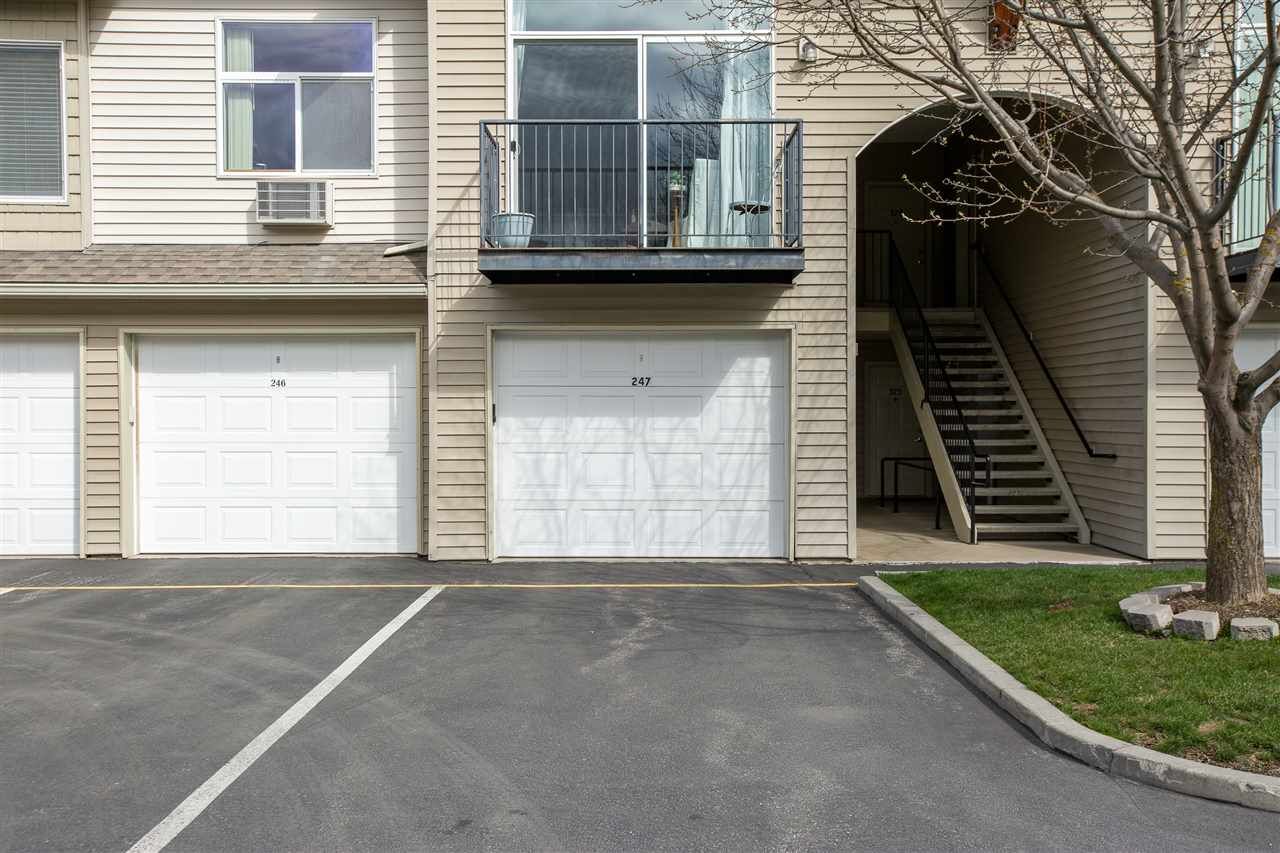 Property Photo:  22855 E Country Vista Dr 375  WA 99019 