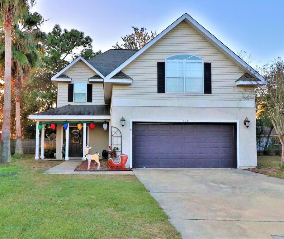 Property Photo: 203 Jase Lane FL 32408