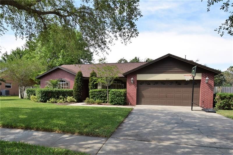 Property Photo:  12925 Brown Bark Trail  FL 34711 