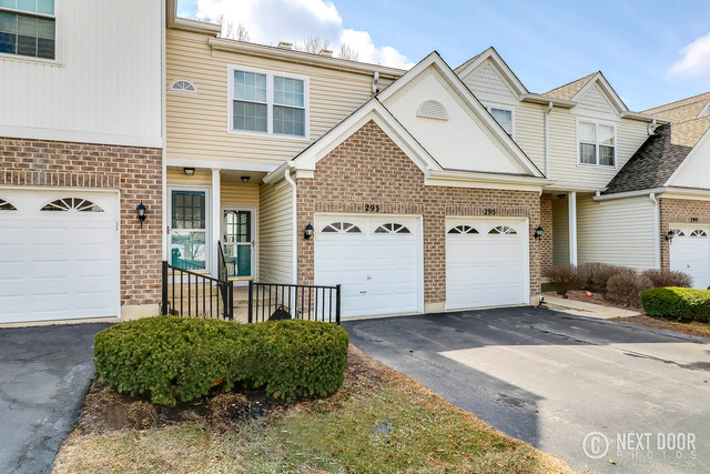 Property Photo: 293 Arboretum Drive IL 60148