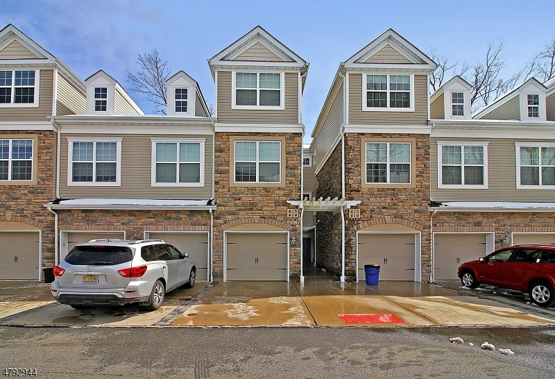 Property Photo: 413 Welsh Pl NJ 07950