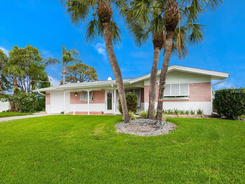 Property Photo:  431 Hickory Road  FL 34293 