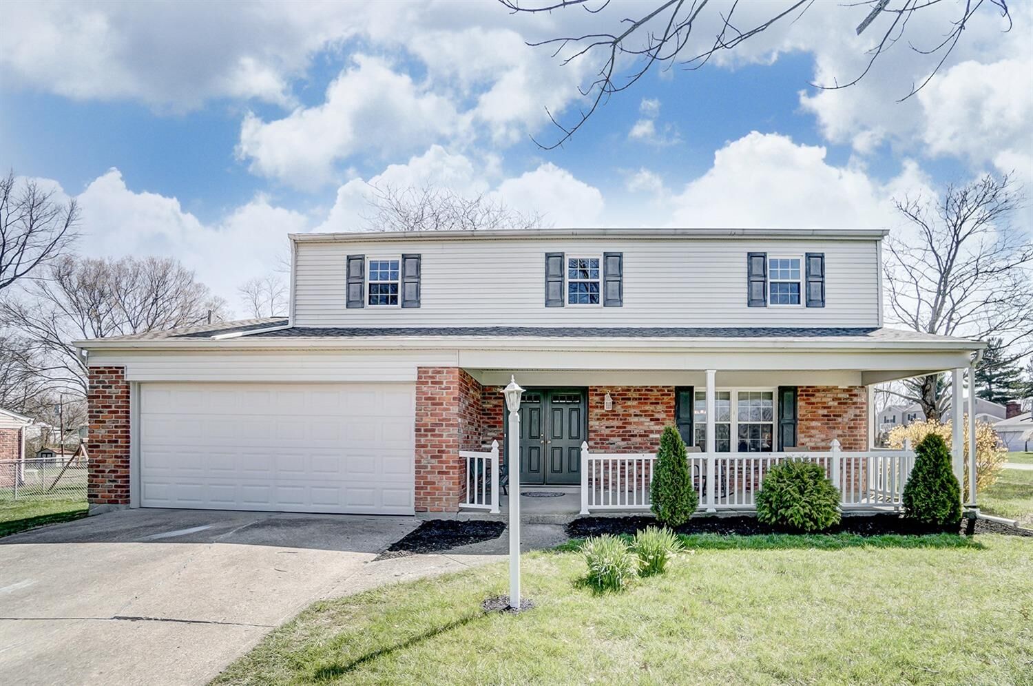 Property Photo: 8590 Holiday Hills Drive OH 45255