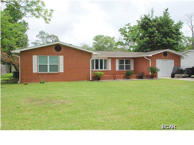 Property Photo: 2826 Amelia Avenue FL 32405