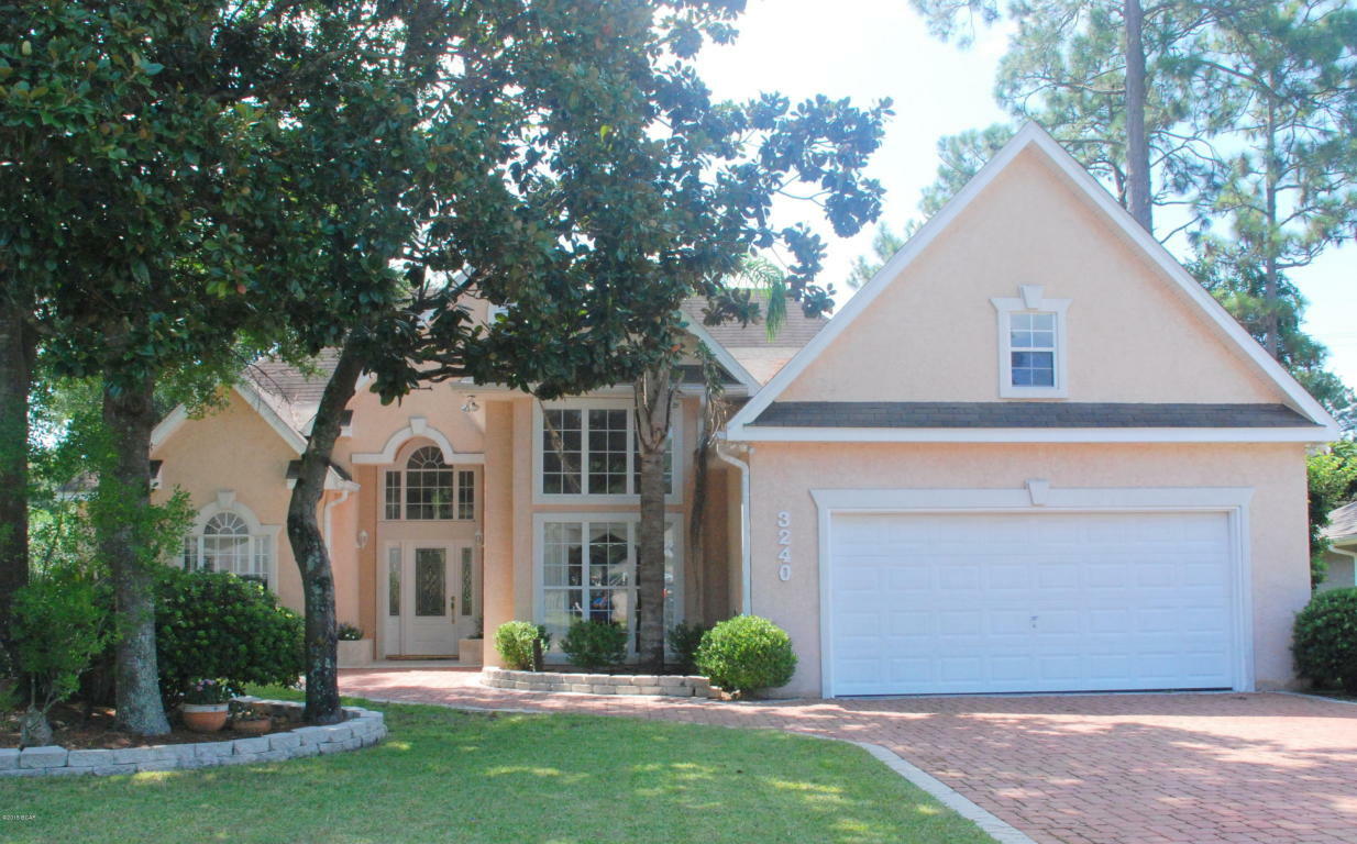 Property Photo: 3240 Country Club Drive FL 32444