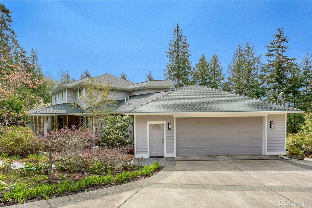 Property Photo:  415 Cove Rd  WA 98229 