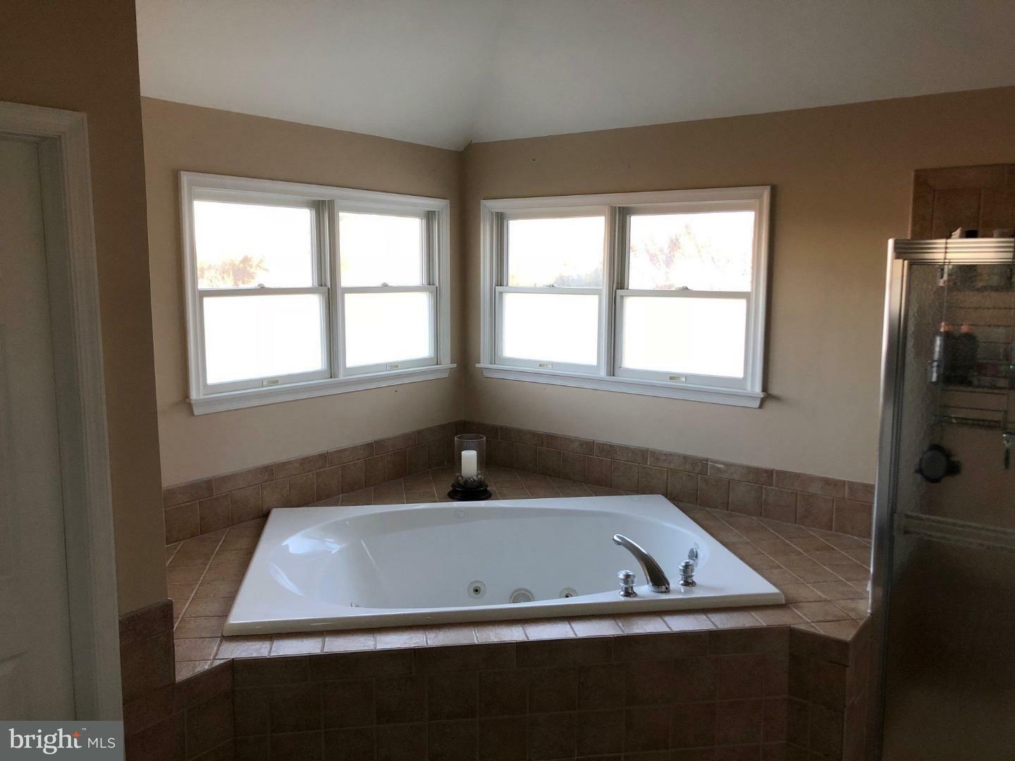 Property Photo: 4 Applegate Court NJ 08512