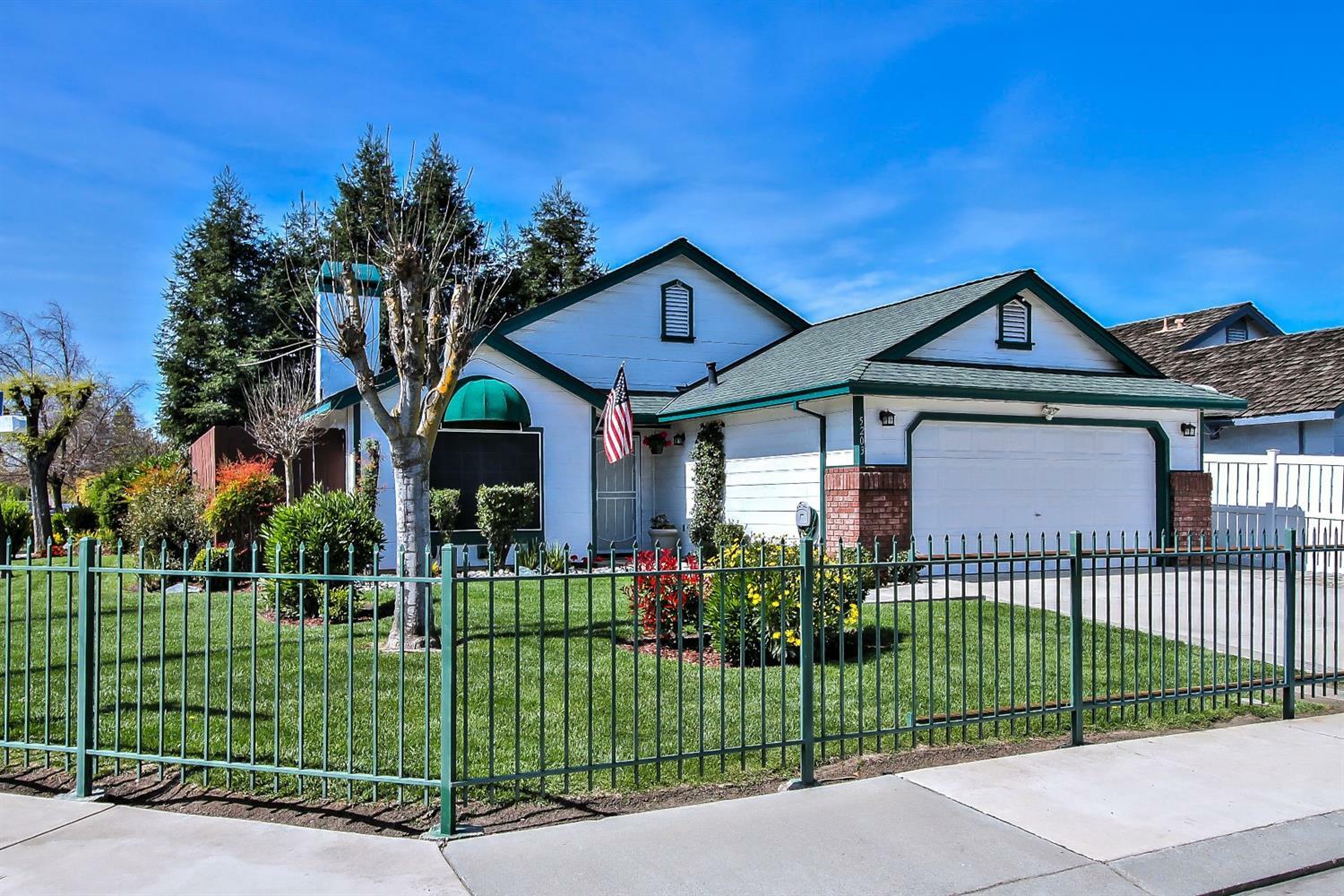 Property Photo: 5203 Barbados Ct CA 95210