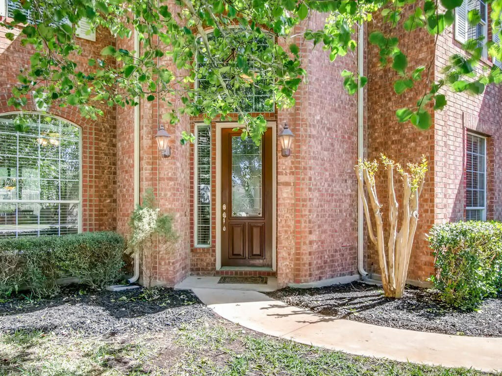 Property Photo: 10313 Chestnut Ridge Road TX 78726