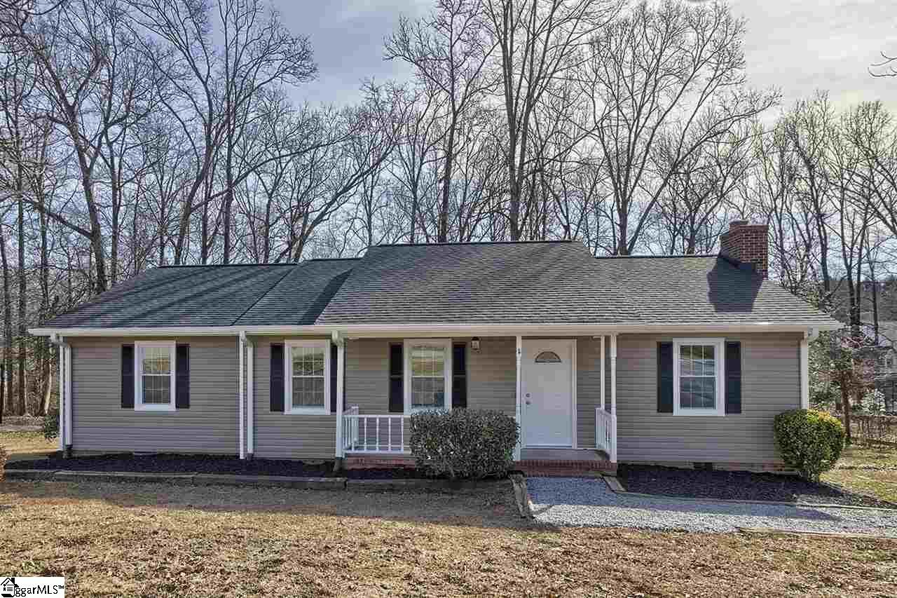 Property Photo:  302 Barry Drive  SC 29650