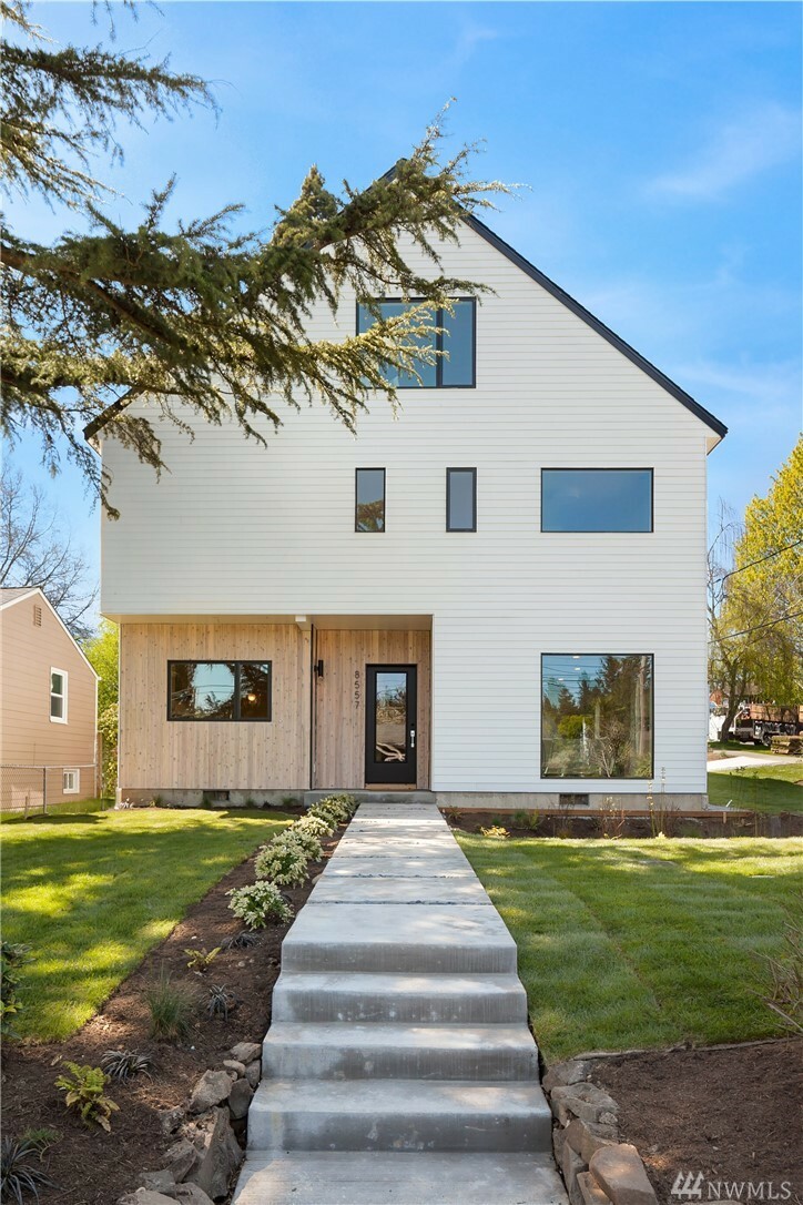 Property Photo: 8557 Ashworth Ave N WA 98103