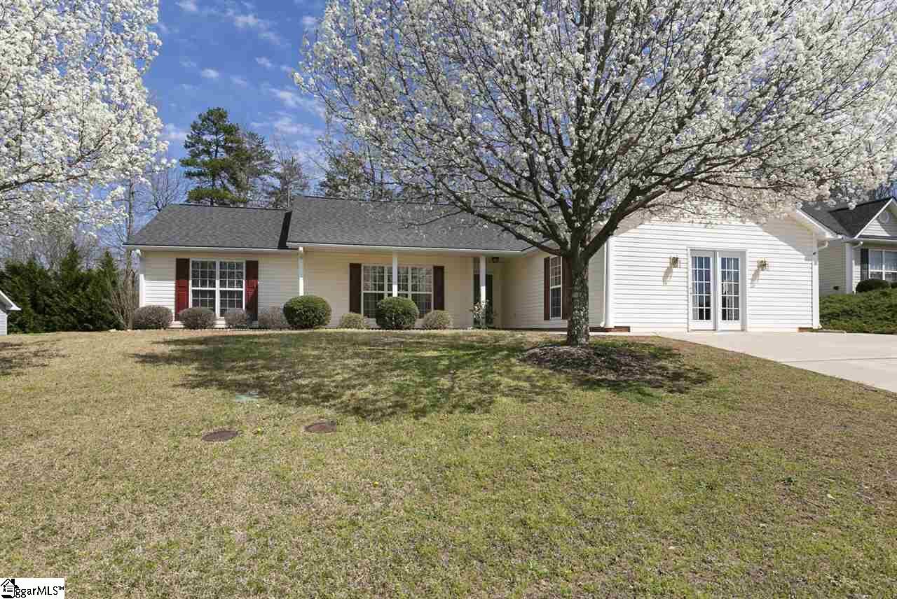 Property Photo:  304 Stonington Way  SC 29687 