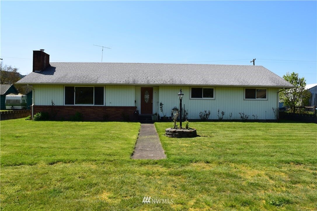 Property Photo: 719 A Street WA 98593