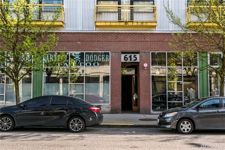 Property Photo: 615 E Pike St 303 WA 98122