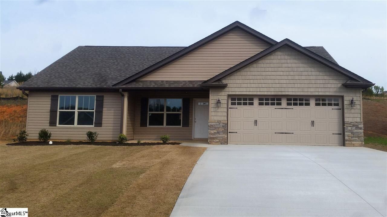 Property Photo:  219 Windigo Road  SC 29306 