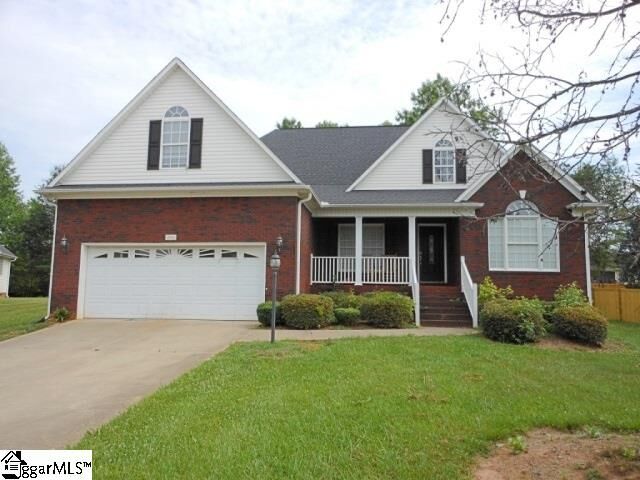 Property Photo: 204 Sugar Hill Court SC 29316