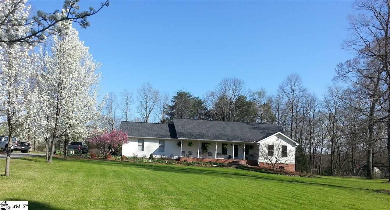 Property Photo: 868 Bulls Road SC 29687