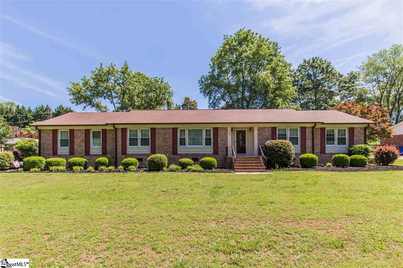 Property Photo:  120 Elmhurst Road  SC 29611 