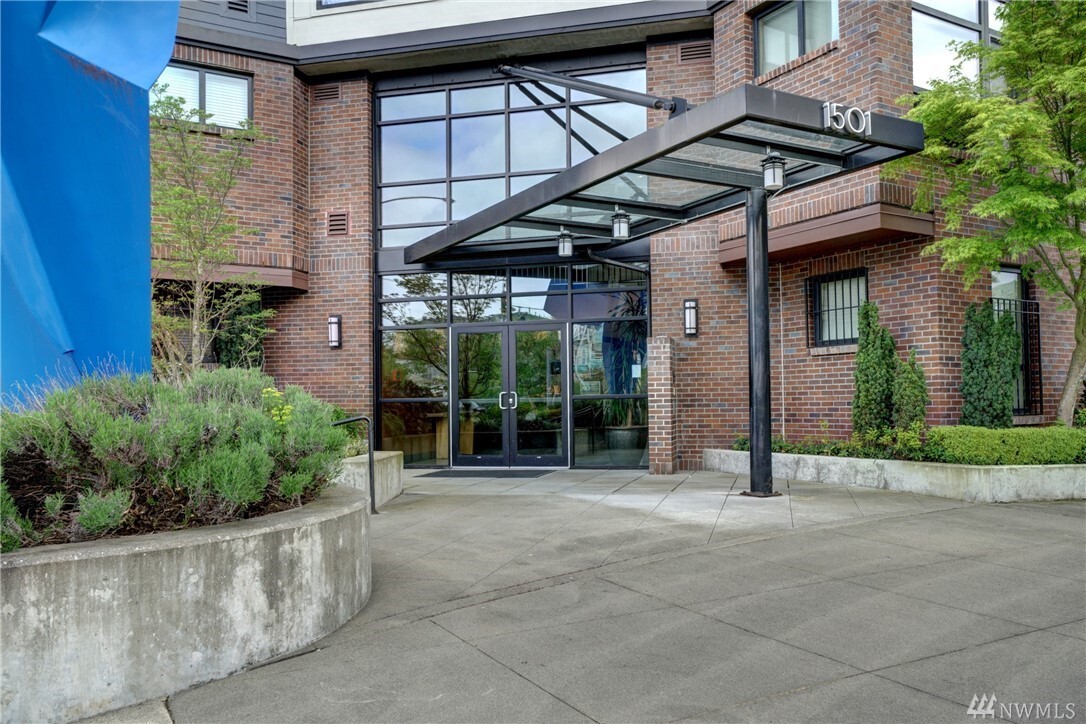 Property Photo: 1501 Tacoma Ave S 511 WA 98402