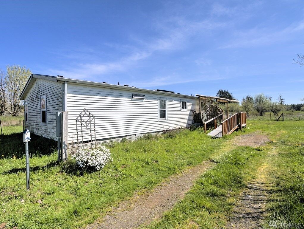 Property Photo: 71 W Doggone Lane WA 98560