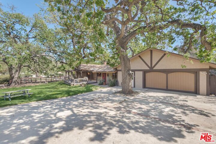 28008 Balkins Dr  Agoura Hills CA 91301 photo