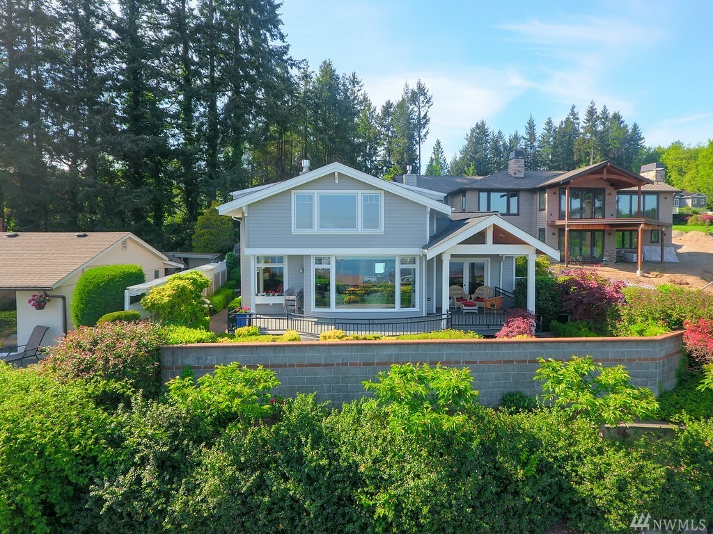 Property Photo: 9102 Prentice Ave WA 98332