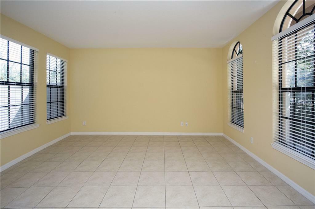 Property Photo:  2010 Abbey Trace Drive  FL 33527 