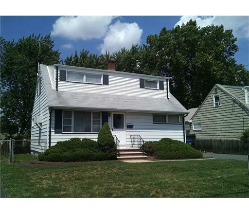 Property Photo:  41 Ovington Avenue  NJ 08817 
